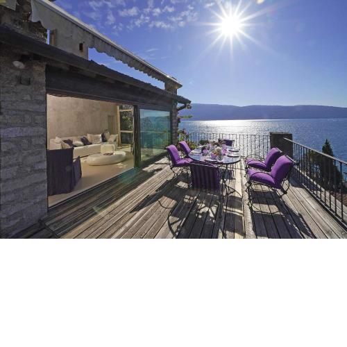 Villa Rachele: stunning luxury villa in centre Gargnano with private pool and breathtaking views