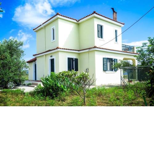 Villa Rania: Ευάερη βίλα με θέα τη θάλασσα