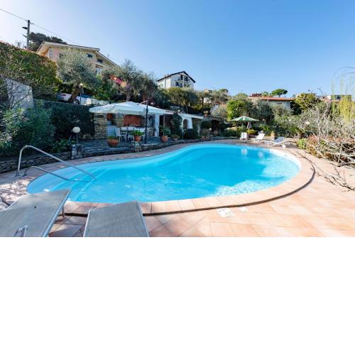 Villa Renetta with Swimming pool and Jacuzzi and parking