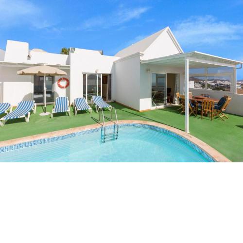 Villa Reyes