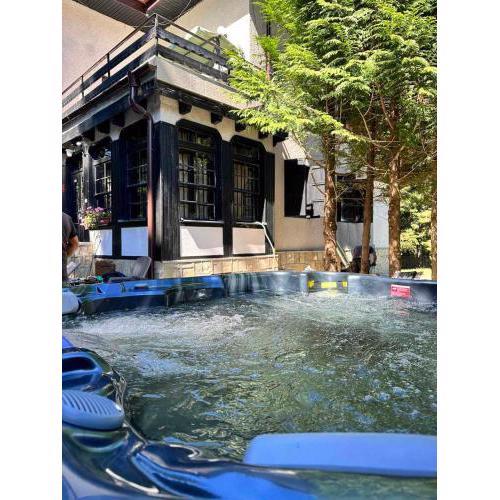 Villa Rila Borovets Mountain & Luxury with Hot Swimming Pool, Jacuzzi & BBQ