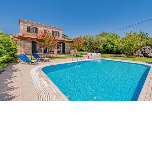 Villa Rizolia Epta by Villa Plus
