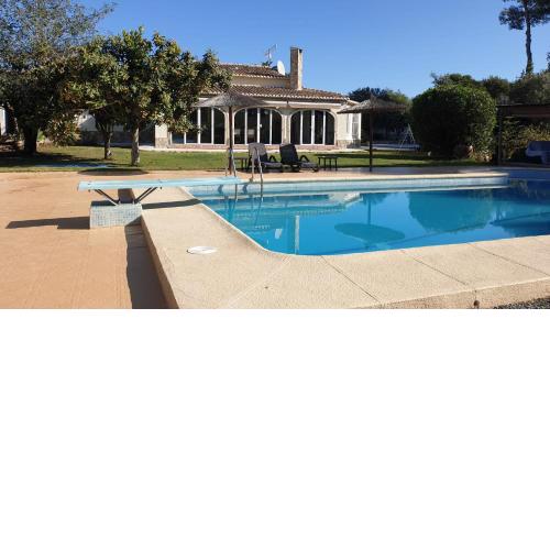 Villa Rosalia with Large Pool, Tennis Court & Gym