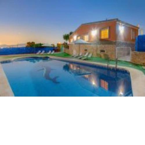 Villa Rural Piscina fortuna luxury23 personas 10 Habitaciones habitaciones wifi