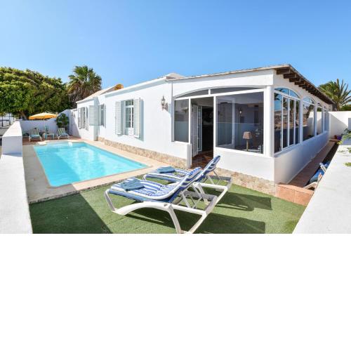 Villa Rústica con piscina privada