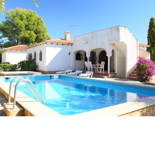 Villa Rustical Mont Roig by Interhome