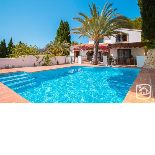 Villa Sandro by Abahana Villas