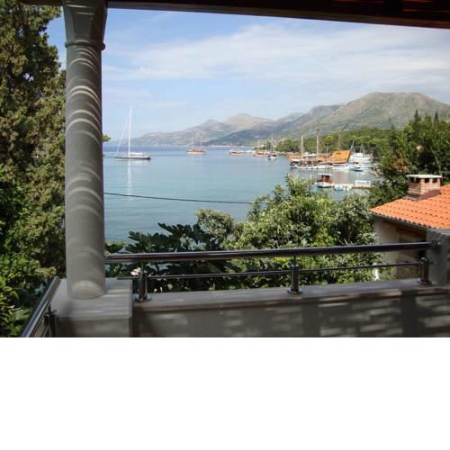 Villa "Sea Whisper"