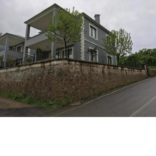 Villa sera gölü