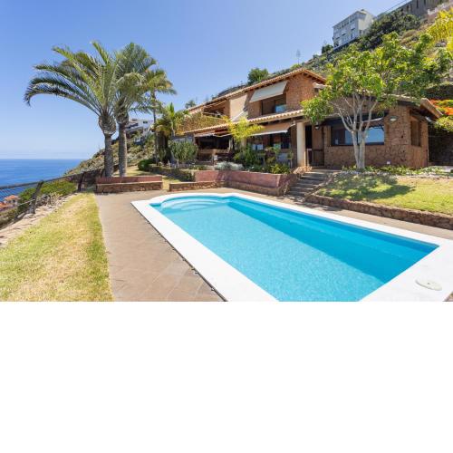 Villa Serena del Mar by Eden Rentals
