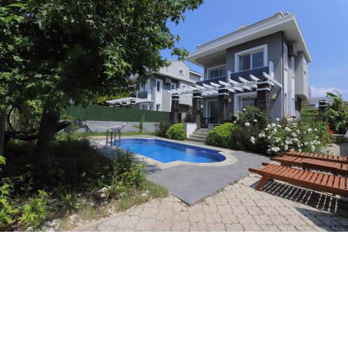 villa serra