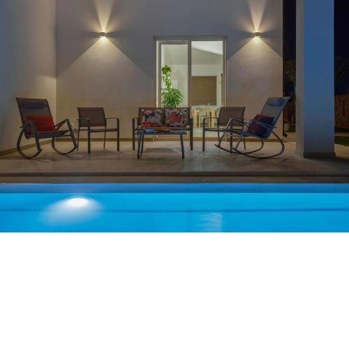 Villa Shamsi - heated pool and beach at 70mt
