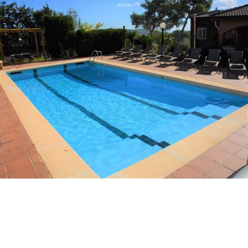 Villa Sitges Soledad 15 minutes drive from Sitges XXL swimming pool 12 p