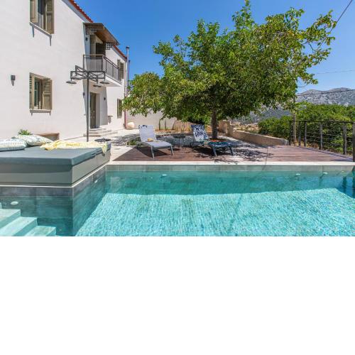 Villa Skyphos