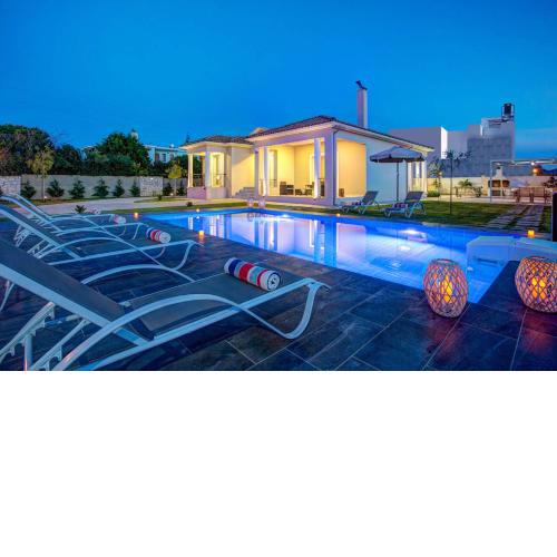 Villa Sofinta by Villa Plus