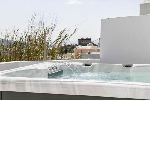 Villa Solasta #1 with jacuzzi in Santorini