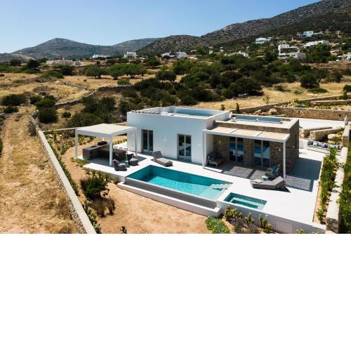 Villa Solevara - new luxury villa with Infinity Pool, jacuzzi, cinema room & luxury amenities