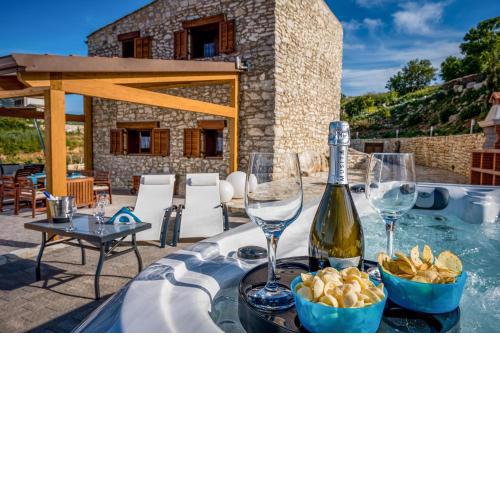 Villa Stone Walls with Jacuzzi