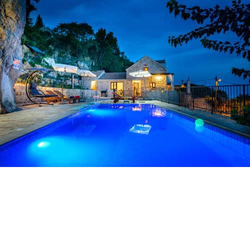 Villa Stone