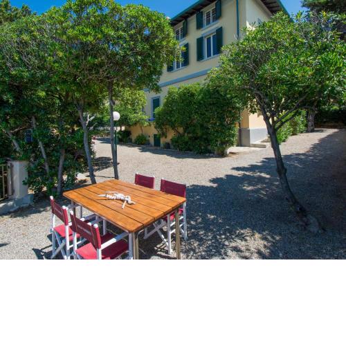 Villa Tamerici by Interhome