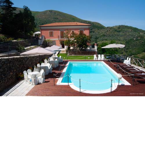Villa Tecla