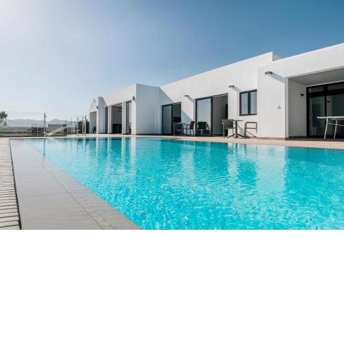 Villa Tendereteros - 4 Bedrooms large pool and hot tub