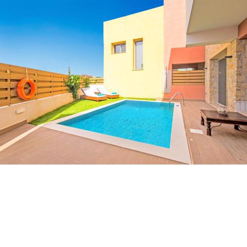 Villa Tessera Petra by Villa Plus