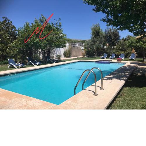 VILLA TEXAS 12 X 5 METRE POOL, STUNNING GARDEN AND VIEWS