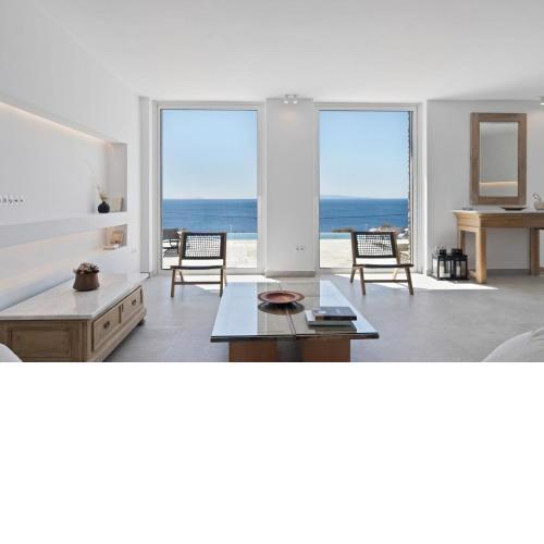 Villa Thalassa, Beachfront, Private Pool & Sunset Views