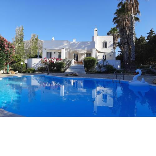Villa Themis