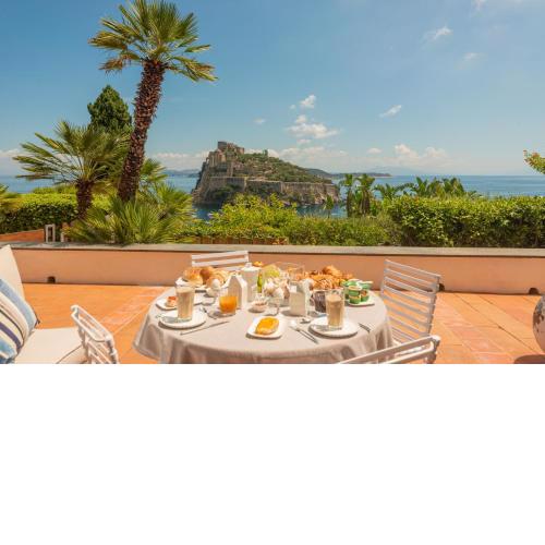 Villa To Ischia With Love