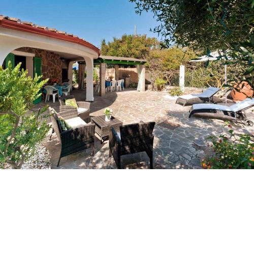 Villa Tonino 150 mt dal mare e grande spiaggia