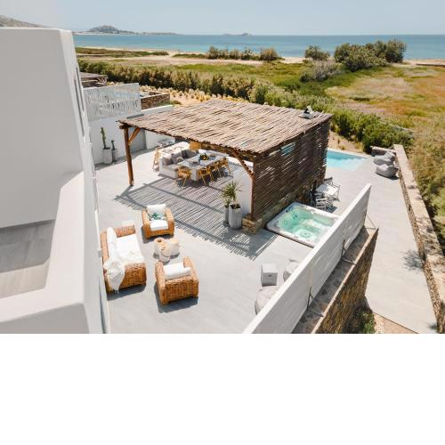 Villa Tranquilla - Beach House, Seaview, Pool & Jacuzzi