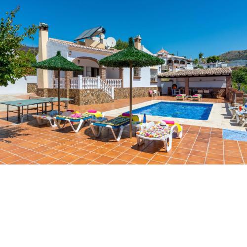 Villa Tres Olivos by Villa Plus