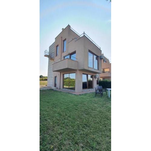 Villa Una 7A