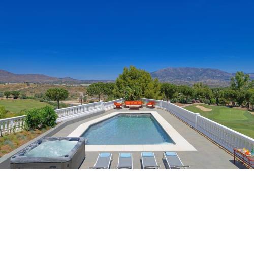 Villa Uno – Stunning 4 bedroom villa with pool