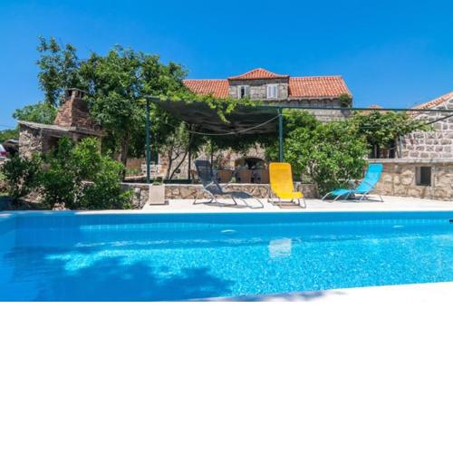 Villa Vanalucie, rural villa with private pool near Dubrovnik