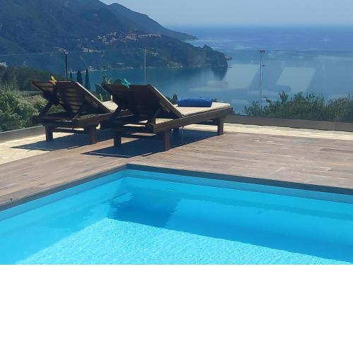 Villa Vardia-Amazing Seaviews with heated pool