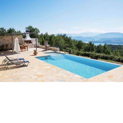 Villa Venetia by Villa Plus