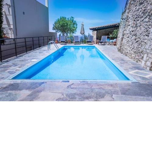 Villa Ventus, 40sqm private pool & hot tub!