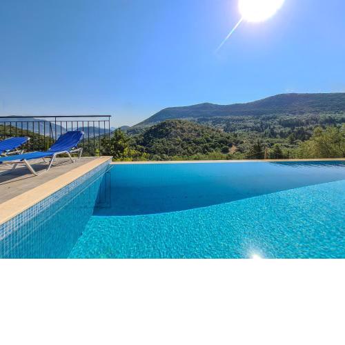 Villa Victoria - 3 Bedroom Villa With a Private Pool