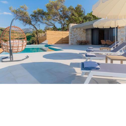 Villa Waterlily by MediterraneanVillas