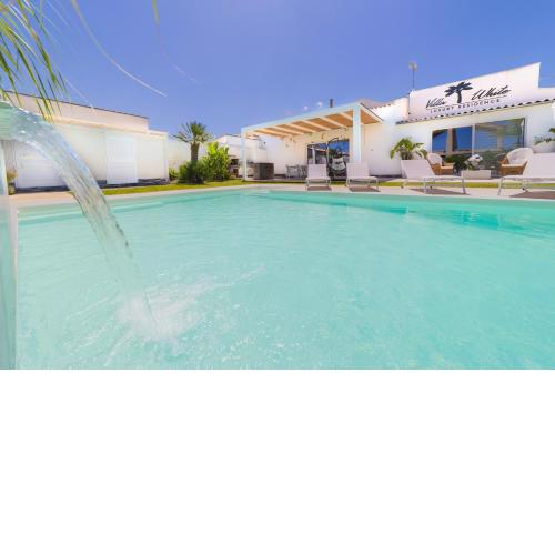 Villa White Luxury Residence