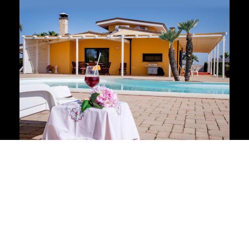 Villa with large swimming pool Salento
