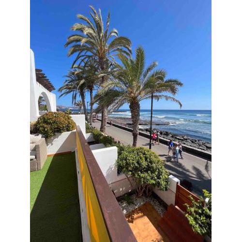 Villa with ocean view and private entrance