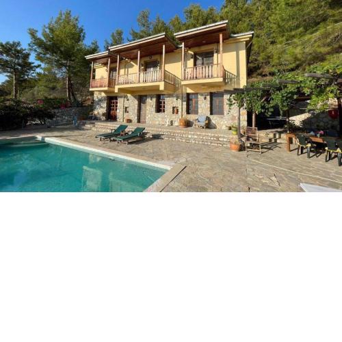 Villa with Pool 15 min to Bay in Faralya, Fethiye