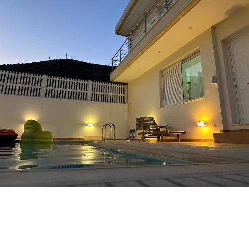 Villa with pool and jacuzzi.