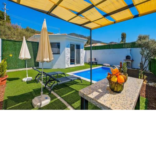 Villa with Pool, Garden, and Jacuzzi for 2 People in Muğla, Fethiye - AWZ 220