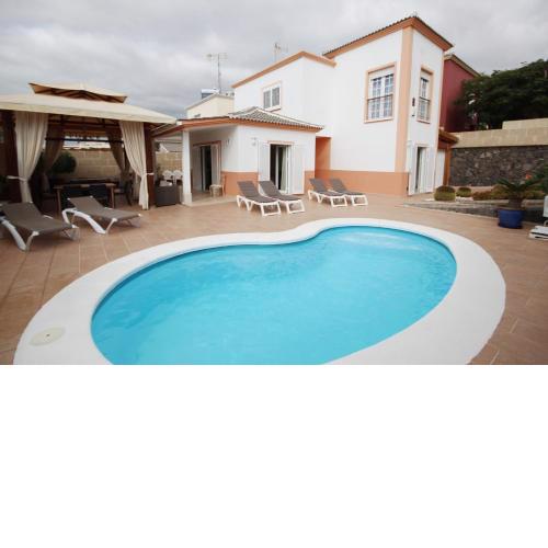 Villa with pool in Madroñal Fañabe, Costa Adeje