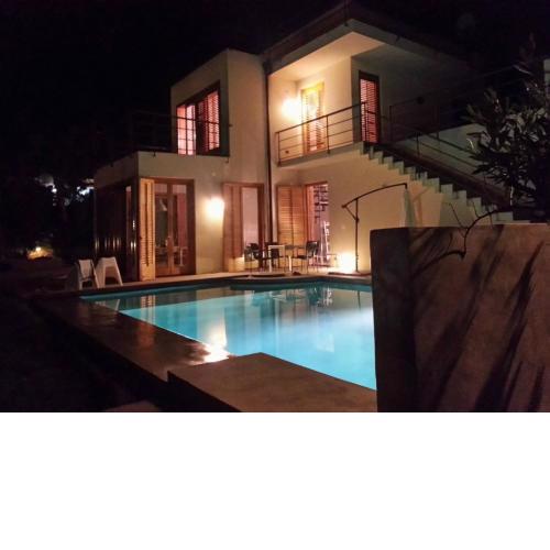 Villa With Poolgarden Near The Sea